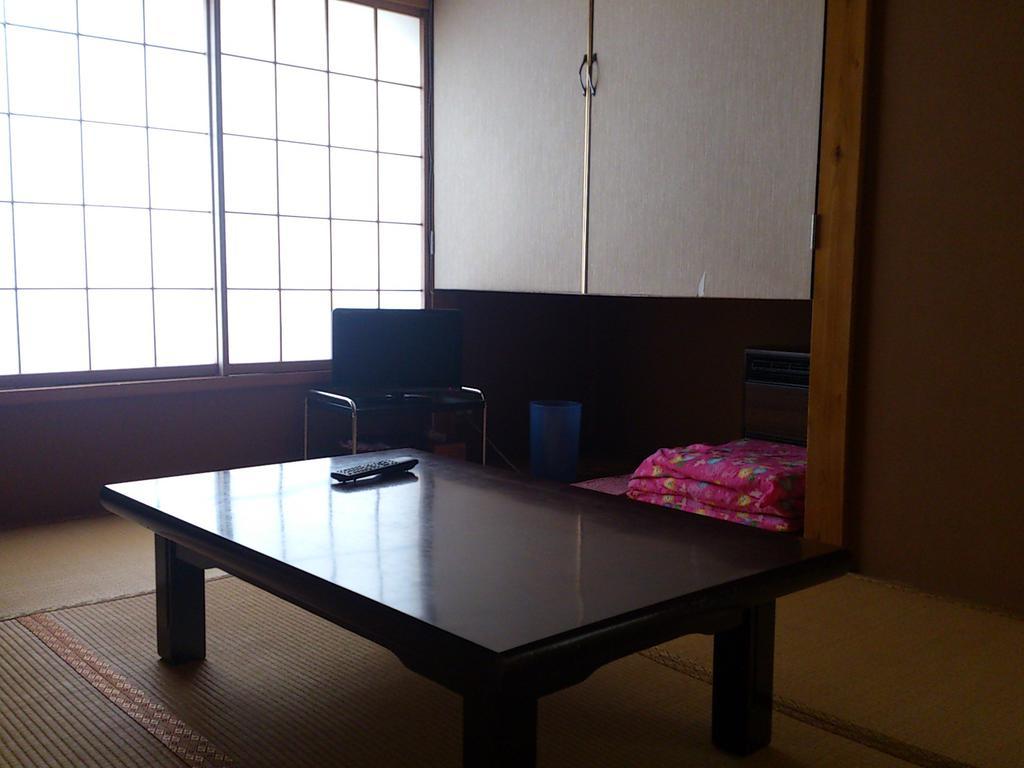 Minamiuonuma North Point Lodge חדר תמונה